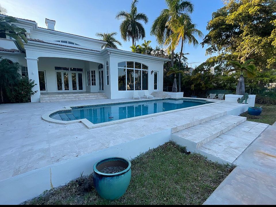 1st image of 264 S Island Dr