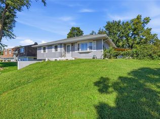 8646 Splitlog Ave, Kansas City, KS 66112