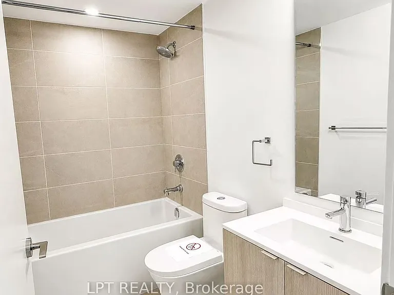 100 Queen St E #1608 — Photo 6