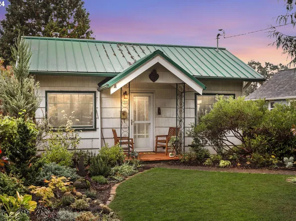 5117 NE Mason St, Portland, OR 97218