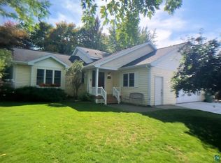 702 Aspen Grv, Hibbing, MN 55746