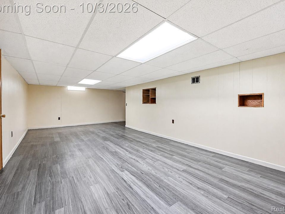 15310 Oak Park Blvd, photo 25