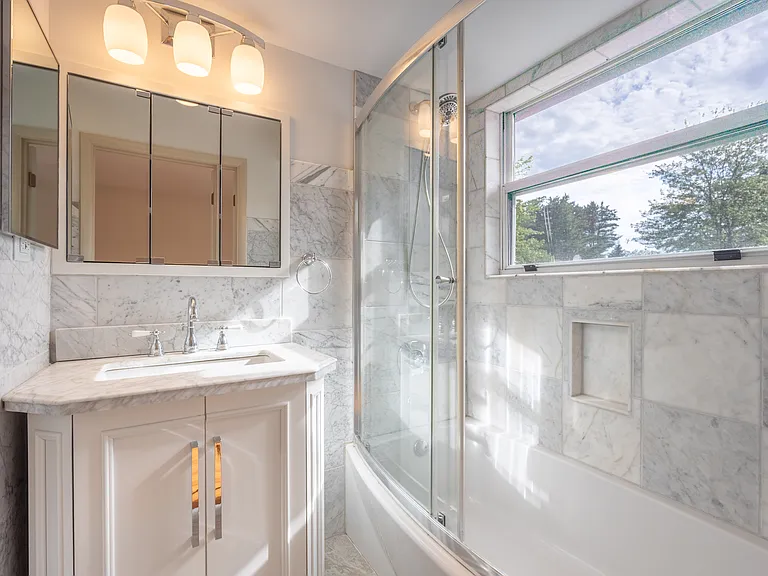 31 Pond Dr W — Photo 14