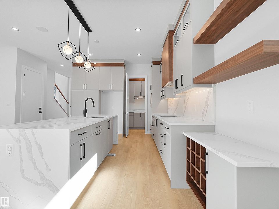 1st image of 6722 Crawford Way SW