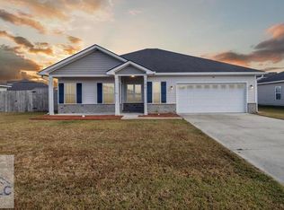 108 Farnsworth Trl, Hinesville, GA 31313