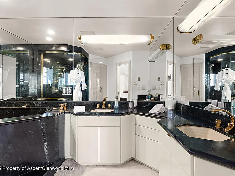 208 S Spring St #1 — Photo 14