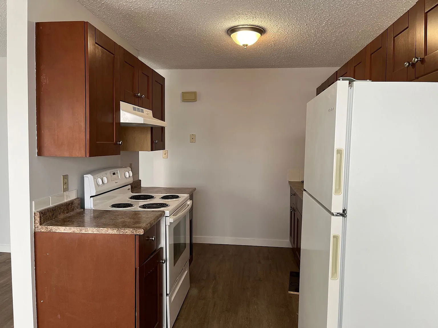 17 Cardinal Avenue Red Deer — Photo 1