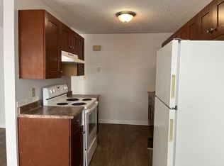 17 Cardinal Ave #C, Red Deer, AB T4P2S9