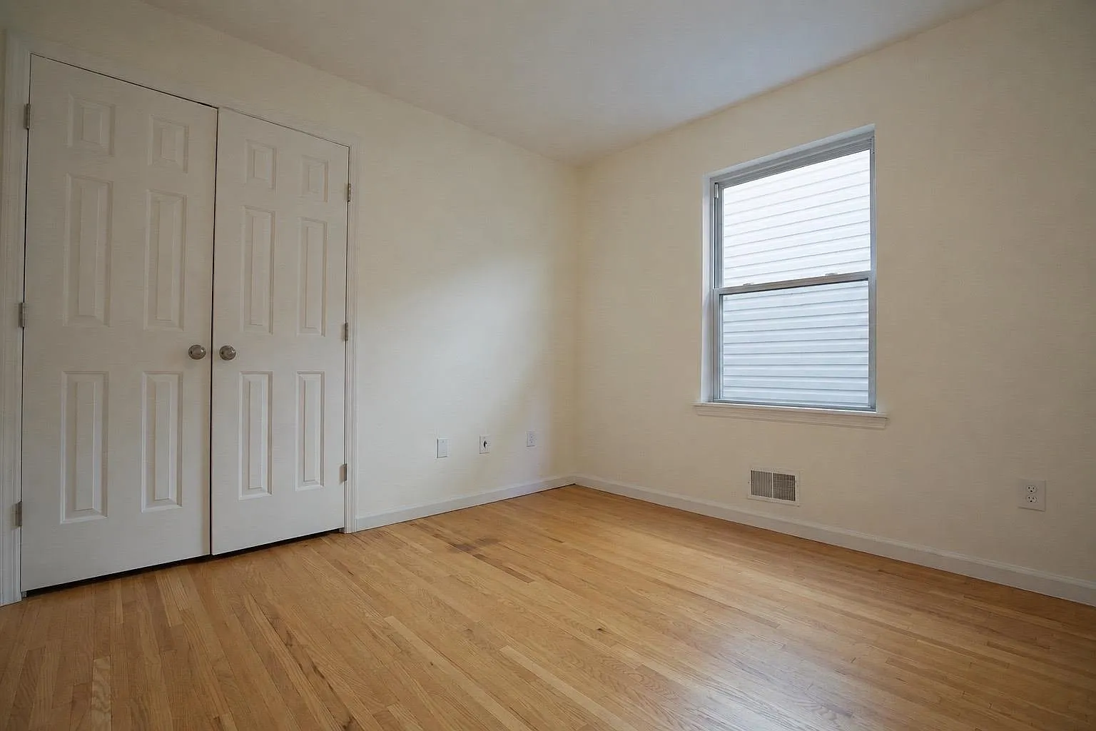 3 bed, 3.0 bath, $4,100 — Photo 4