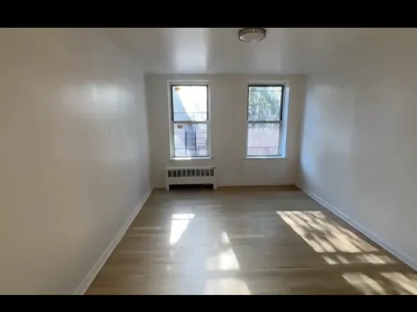 4303 Baychester Avenue image 1 of 7