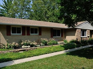 5800 Hithergreen Dr, Dayton, OH 45429