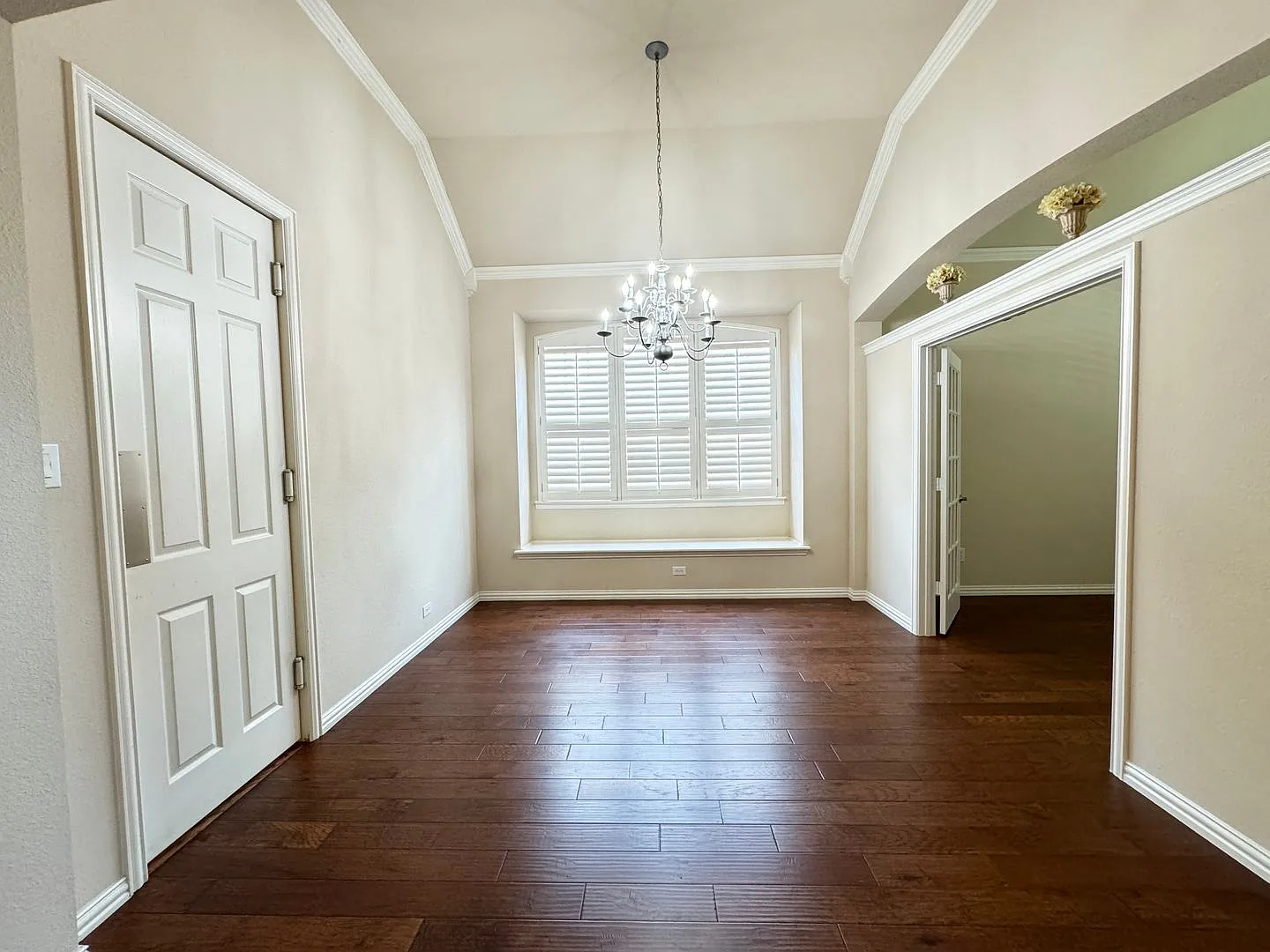 Spacious home for rent in Hunters Creek! — Photo 4