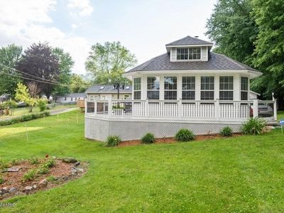 15626 Lakeview Dr, Buchanan, MI, 49107