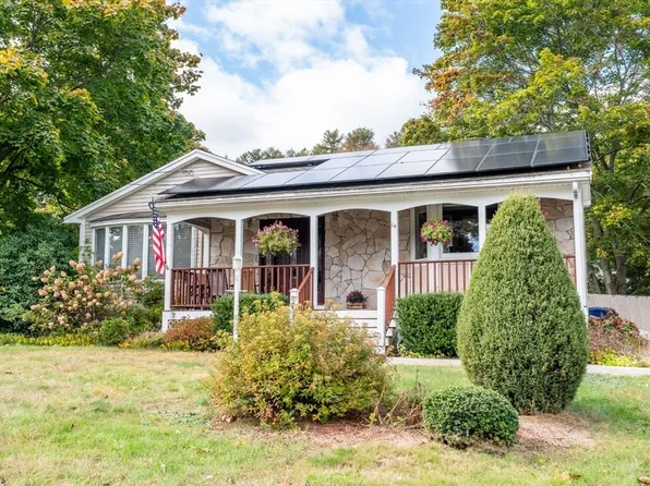 14 Payton St, Dracut, MA 01826