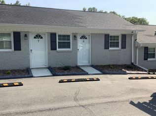 800 Dodson Mill Rd #6, Pilot Mountain, NC 27041