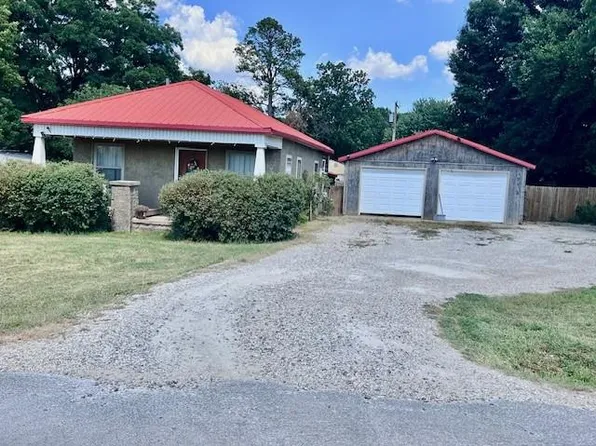 205 N Central Ave, Coffeyville, KS 67337