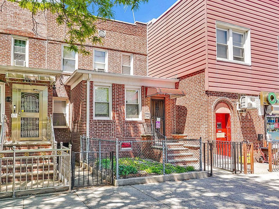 1st image of 2104 23rd St
