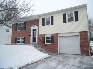 13 Chiming Rd, New Castle, DE 19720