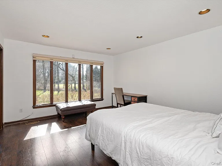 8 Plaka Ct — Photo 23