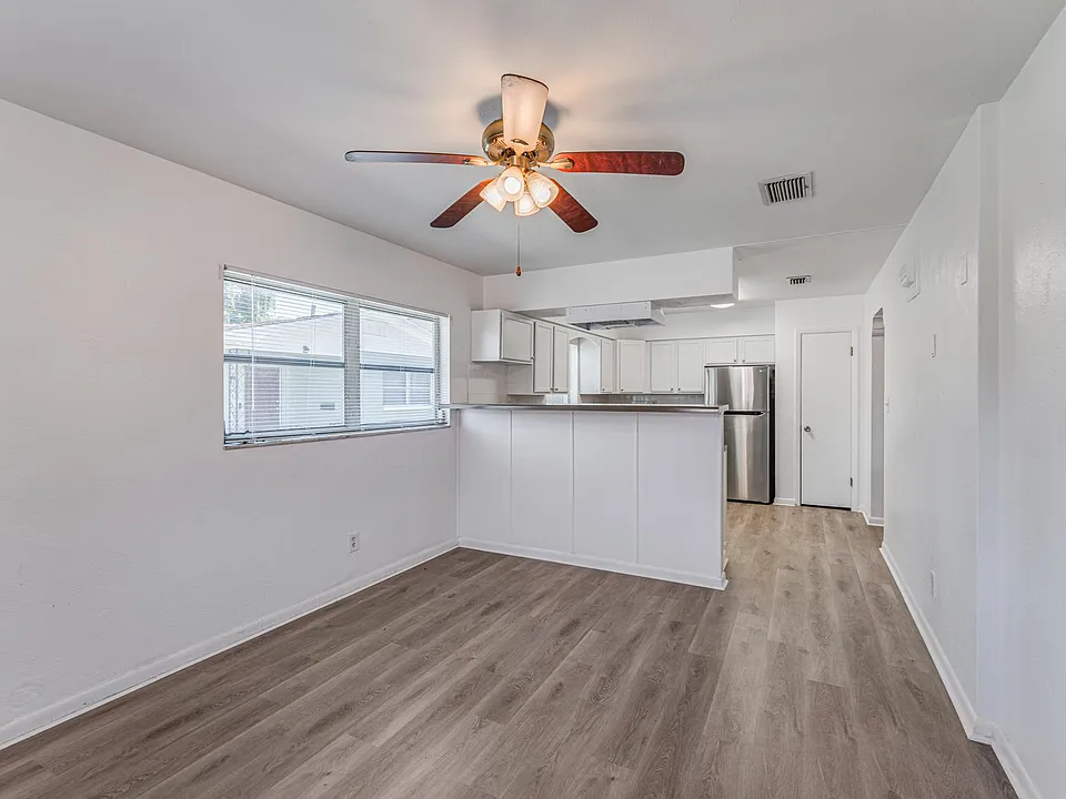 506 E Sparkman Ave #1