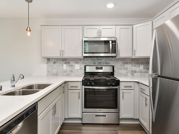 3rd image of 1625 Marshall St NE #69137BD44