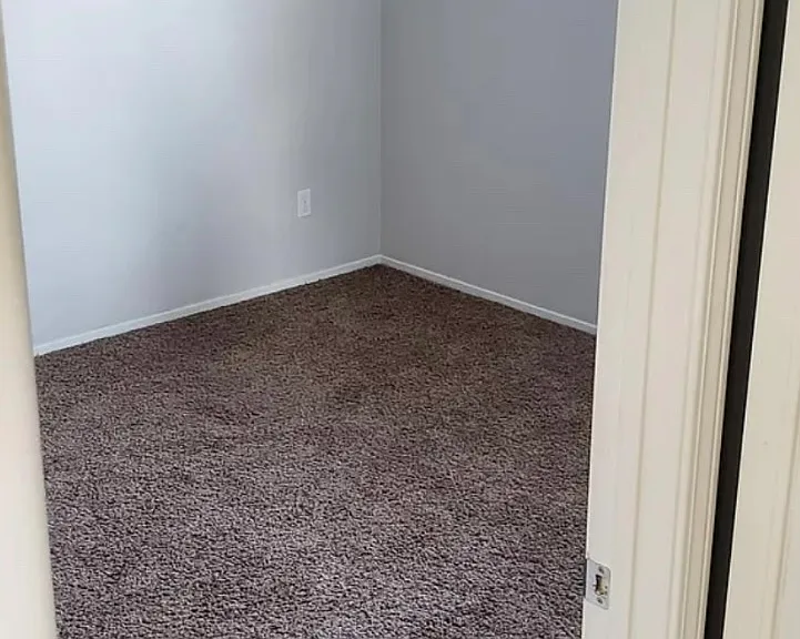 205 Derbyshire Dr — Photo 7