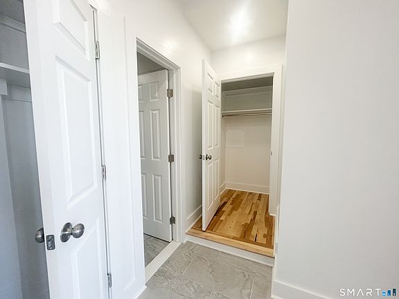 5th image of 207 Bank St #202