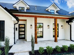 5015 Park Gate Ct, Houston, TX 77018