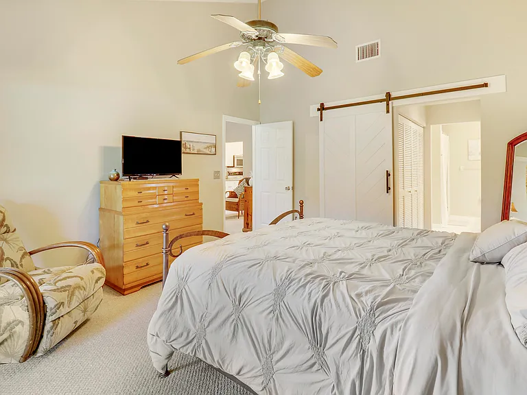 6179 SE Georgetown Pl — Photo 10