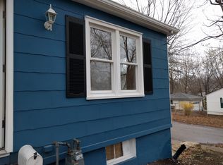 10516 E 27th St, Independence, MO 64052