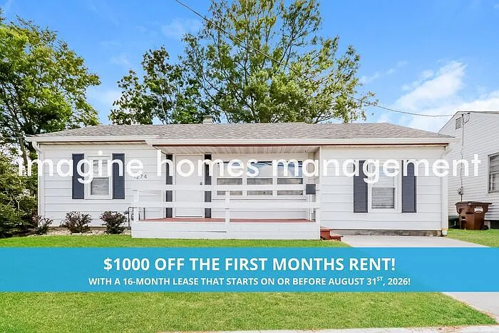 3 bed, 1.0 bath, 904 sqft, $1,795 — Photo 1