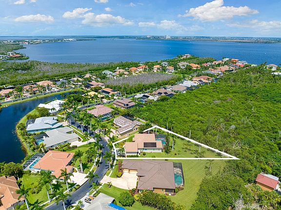 2nd image of 15590 Catalpa Cove Dr