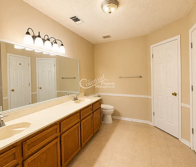 901 Kelso Dr — Photo 7