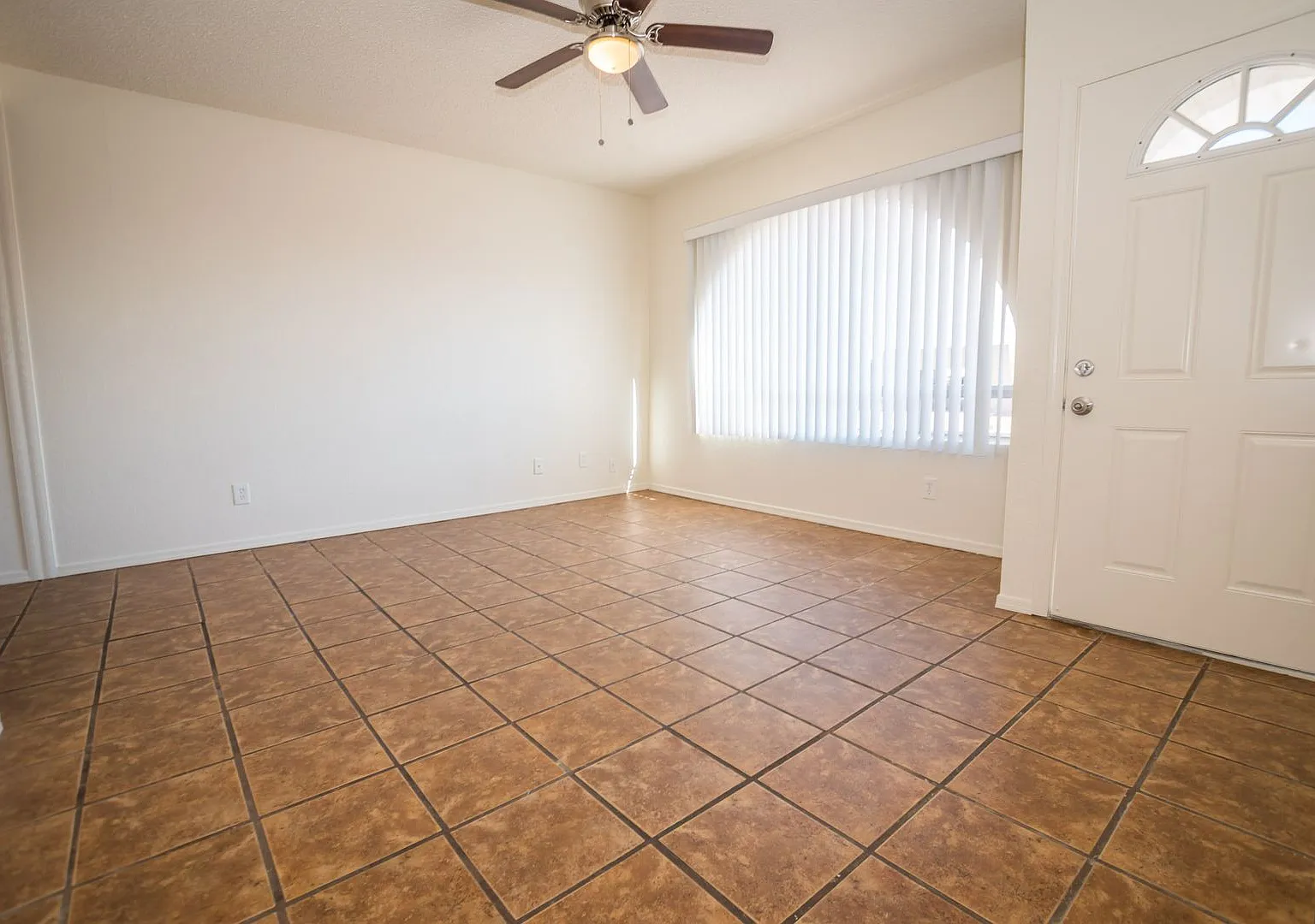 Charming Property Features 3 Bedrooms, 2 Baths, Central A/C!! — Photo 3