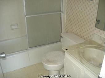 2nd image of 6001 Arlington Blvd APT 824