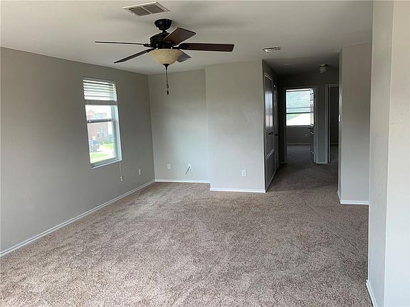 4th image of 2601 Teal Cove Ln