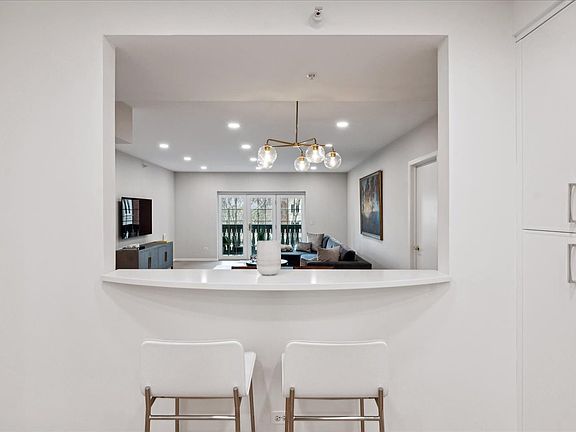 4th image of 626 Homewood Ave APT 301