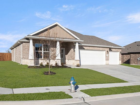2nd image of 218 Briarwood Dr