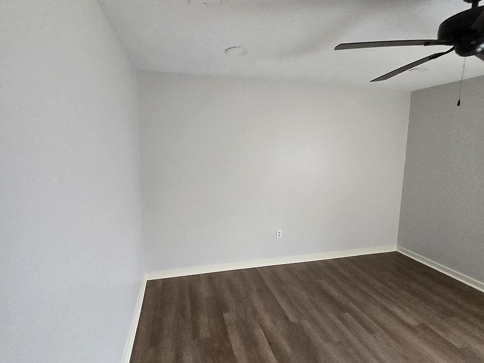 2nd image of 669 Cameron Dr