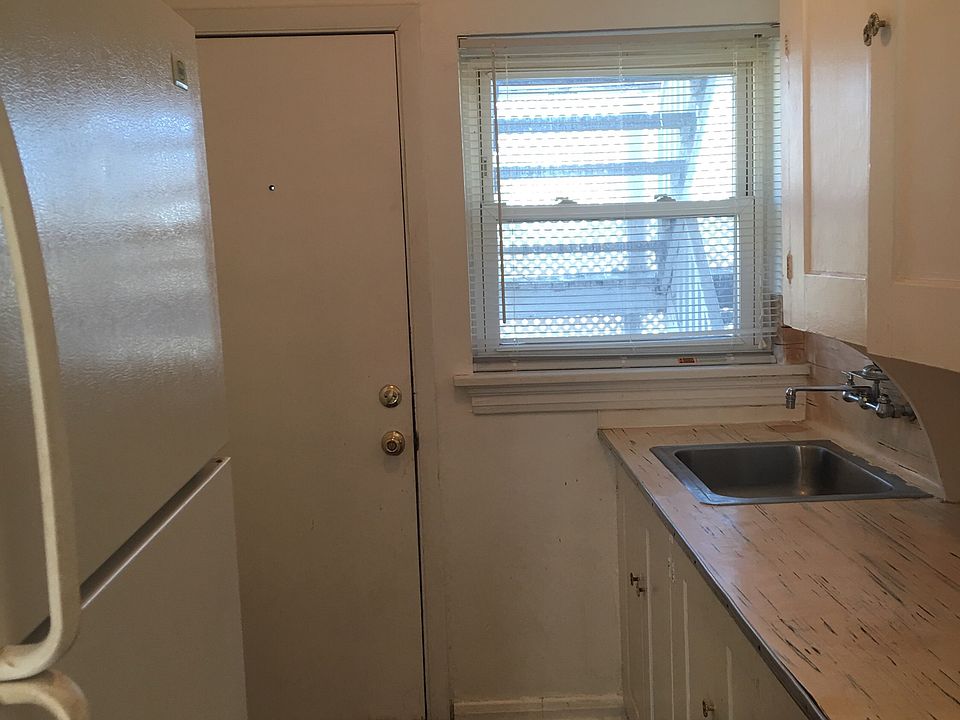 2nd image of 453 Allwen Dr