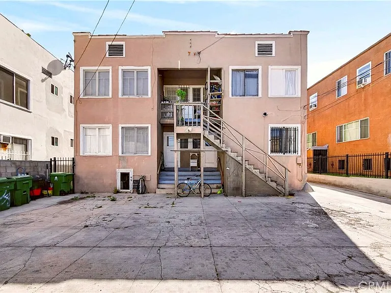 139 S Manhattan Pl — Photo 40