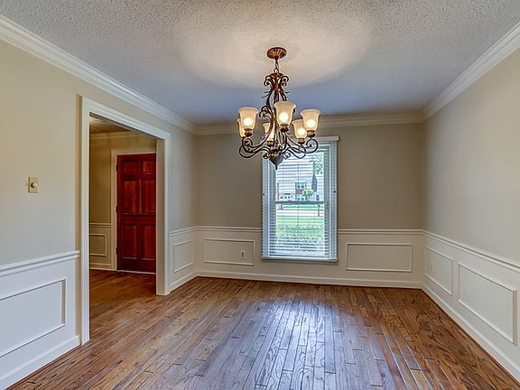 5th image of 2302 Kilbirnie Dr