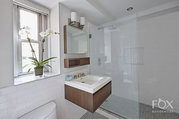 Sold by Fox Residential Group | media 24