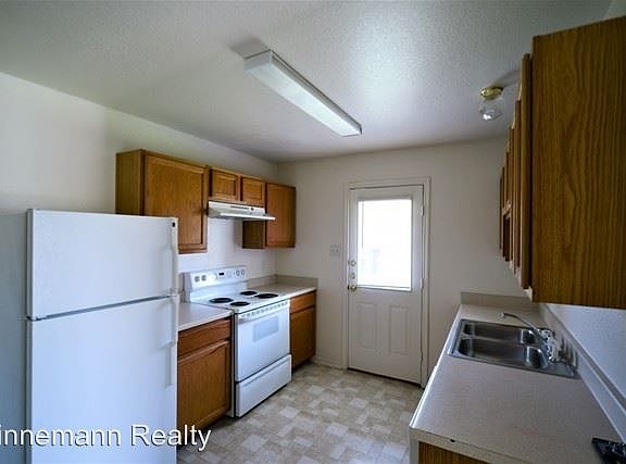 3rd image of 5300 Lauren Lea Dr Unit B