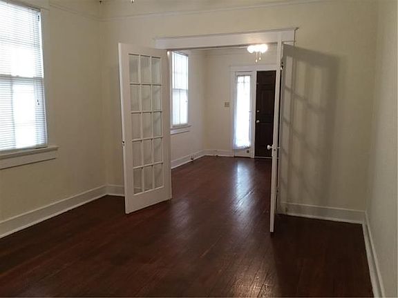 3rd image of 1330 Lowerline St