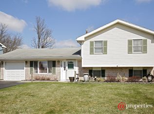 2264 Wildwood Ln, Hanover Park, IL 60133