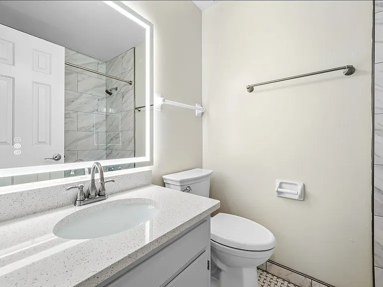 2905 Burch Ave #3 — Photo 26
