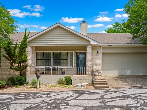 239 Old Oaks, Kerrville, TX 78028