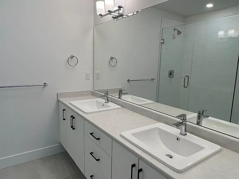255 Caspian Dr — Photo 5