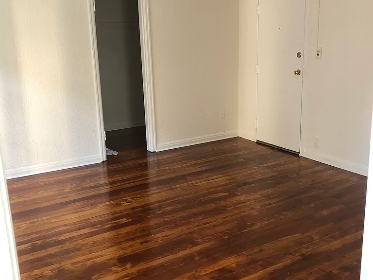 554 S Hobart Blvd #309 — Photo 10
